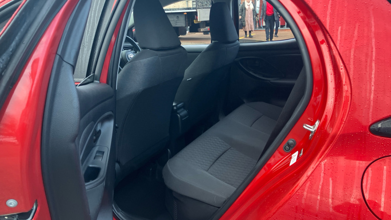 Toyota Yaris 1.5 Hybrid Design 5dr CVT Hybrid Hatchback